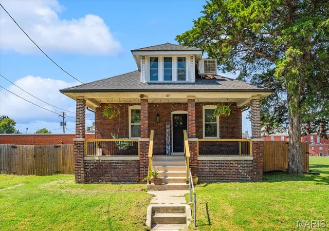 Photo 1 of Single family home for sale at 113 Mascoutah Ave, Belleville, IL 62220 | MLS# MIS26055800 | Listing updated on 2026-09-04
