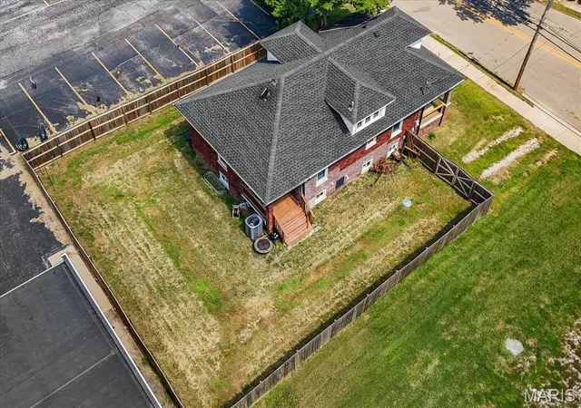 Photo 2 of Single family home for sale at 113 Mascoutah Ave, Belleville, IL 62220 | MLS# MIS26055800 | Listing updated on 2026-09-04