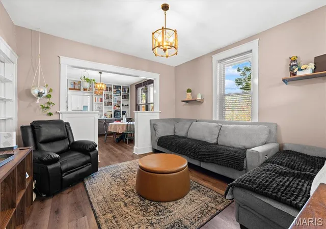 Photo 3 of Single family home for sale at 113 Mascoutah Ave, Belleville, IL 62220 | MLS# MIS26055800 | Listing updated on 2026-09-04