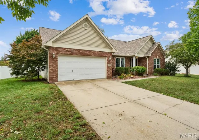 Photo 2 of Single family home for sale at 964 Prairie Xing, O'fallon, IL 62269 | MLS# MIS26055814 | Listing updated on 2026-09-24