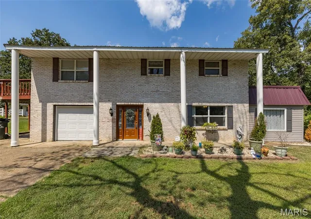 Photo 2 of Single family home for sale at 1649 Saint Francois Rd, Bonne Terre, MO 63628 | MLS# MIS26055818 | Listing updated on 2026-10-01