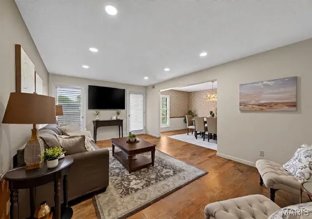 Photo 2 of Condo for sale at 585 Coeur De Royale Dr #207, Saint Louis, MO 63141 | MLS# MIS26055827 | Listing updated on 2026-09-13