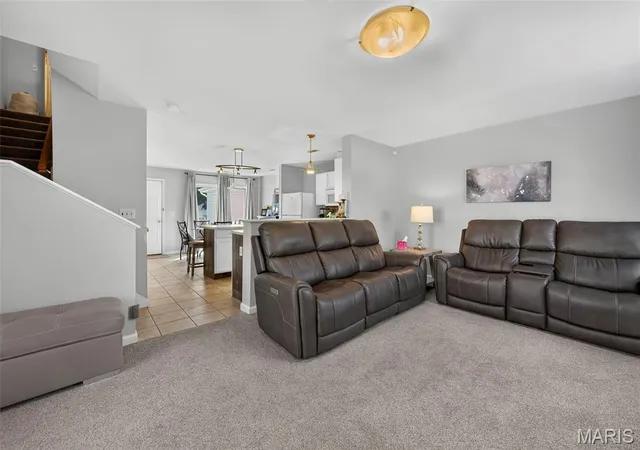 Photo 4 of Townhouse for sale at 425 Wild Oak Dr, O Fallon, MO 63368 | MLS# MIS26055844 | Listing updated on 2026-09-01