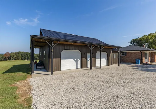 Photo 3 of Single family home for sale at 10353 State Route Oo, Bloomsdale, MO 63627 | MLS# MIS26055853 | Listing updated on 2026-10-09