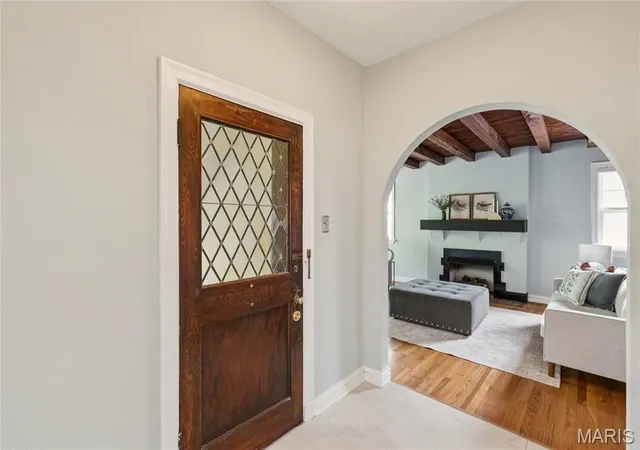 Photo 2 of Condo for sale at 7532 Byron Pl #2, Saint Louis, MO 63105 | MLS# MIS26055859 | Listing updated on 2026-10-05