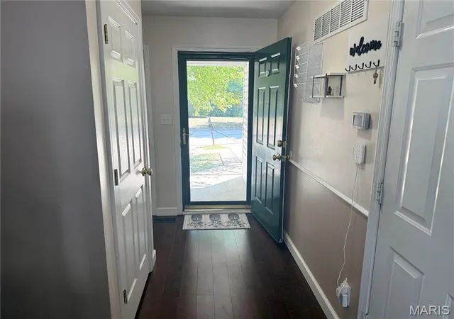 Photo 3 of Single family home for sale at 594 Timber Crk Trl, O'fallon, MO 63368 | MLS# MIS26055868 | Listing updated on 2026-09-07