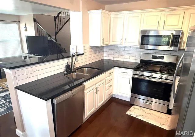 Photo 4 of Single family home for sale at 594 Timber Crk Trl, O'fallon, MO 63368 | MLS# MIS26055868 | Listing updated on 2026-09-07