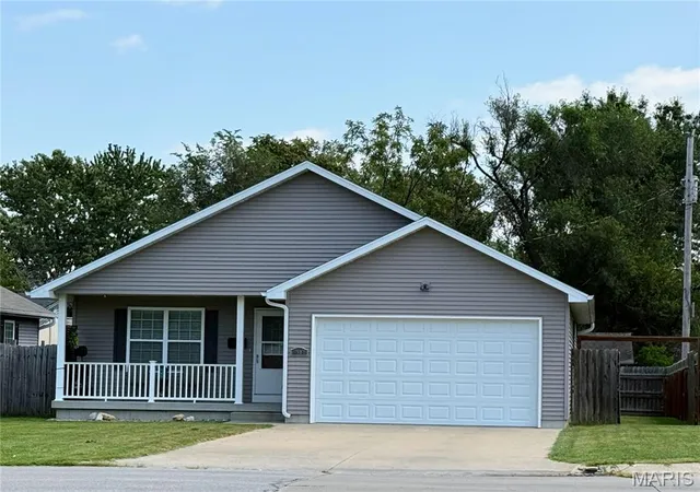 Photo 1 of Sale Pending at 1502 N Elson St, Kirksville, MO 63501 | MLS# MIS26055869 | Listing updated on 2026-09-28