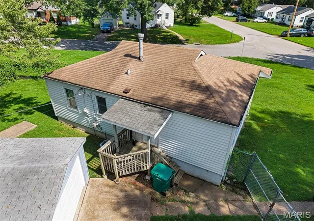 Photo 3 of Single family home for sale at 1901 Owen Dr, Saint Louis, MO 63133 | MLS# MIS26055870 | Listing updated on 2026-09-21