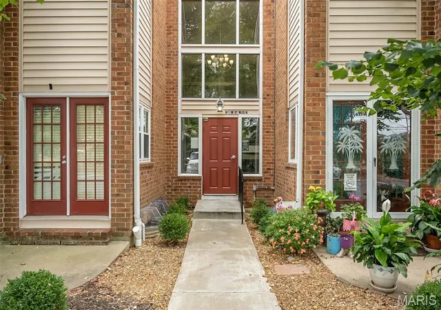 Photo 2 of Condo for sale at 1300 Holgate Dr #G6, Ballwin, MO 63021 | MLS# MIS26055883 | Listing updated on 2026-10-09