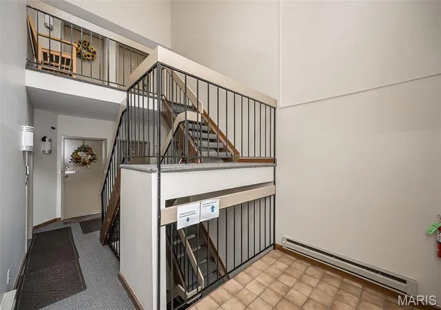 Listing Photo 4 - Condo for sale in building located at 1300 Holgate Dr, Ballwin, MO 63021 - Unit #G6