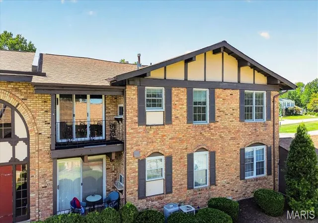 Photo 3 of Condo for sale at 11999 Villa Dorado Dr #F, Unincorporated, MO 63146 | MLS# MIS26055897 | Listing updated on 2026-09-01