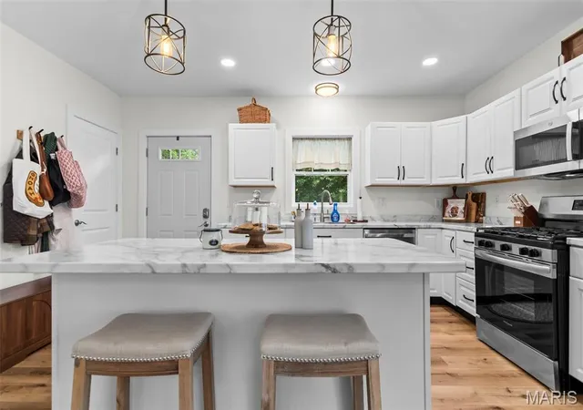 Photo 3 of Single family home for sale at 702 N Franklin St, Litchfield, IL 62056 | MLS# MIS26055898 | Listing updated on 2026-09-02