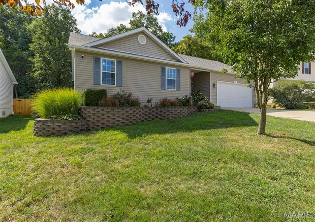 Photo 2 of Single family home for sale at 4285 Nw Point Dr, House Springs, MO 63051 | MLS# MIS26055904 | Listing updated on 2026-10-09