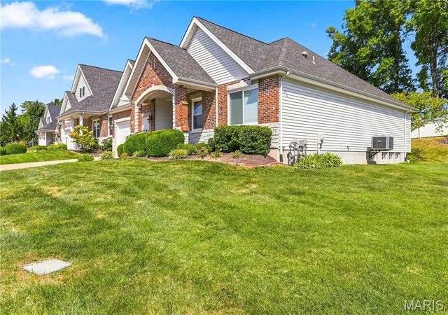 Photo 2 of Sale Pending at 4519 Von Talge Trails Ct, Saint Louis, MO 63128 | MLS# MIS26055910 | Listing updated on 2026-09-18
