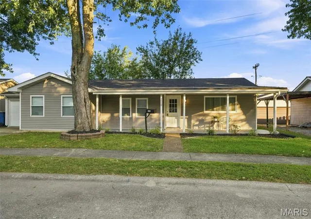 Photo 1 of Single family home for sale at 2528 Reveres Rte, Granite City, IL 62040 | MLS# MIS26055919 | Listing updated on 2026-09-04