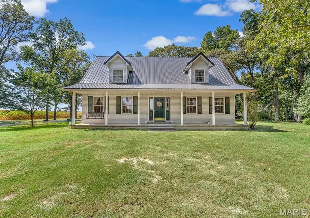 Photo 1 of Sale Pending at 6145 Blackjack Rd, Oakdale, IL 62268 | MLS# MIS26055923 | Listing updated on 2026-09-06