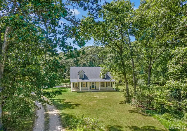 Photo 2 of Sale Pending at 6145 Blackjack Rd, Oakdale, IL 62268 | MLS# MIS26055923 | Listing updated on 2026-09-06