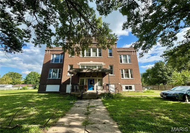 Photo 1 of Sale Pending at 610 Clay St, Wellsville, MO 63384 | MLS# MIS26055934 | Listing updated on 2026-08-31