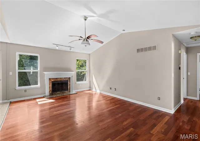 Photo 3 of Single family home for sale at 10 Bridle Spur Ct, Wright City, MO 63390 | MLS# MIS26055938 | Listing updated on 2026-09-06