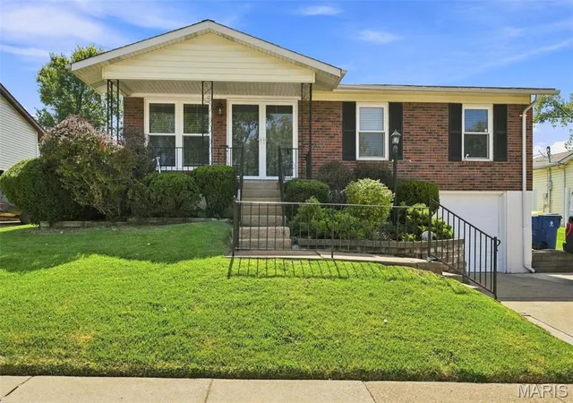 Photo 2 of Sale Pending at 4260 Martyridge Dr, St Louis, MO 63129 | MLS# MIS26055943 | Listing updated on 2026-09-02