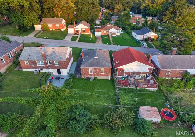 Photo 3 of Single family home for sale at 4709 Fletcher St, Saint Louis, MO 63121 | MLS# MIS26055950 | Listing updated on 2026-09-02