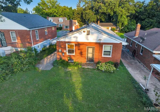 Photo 4 of Single family home for sale at 4707 Begg Blvd, Saint Louis, MO 63121 | MLS# MIS26055953 | Listing updated on 2026-09-05