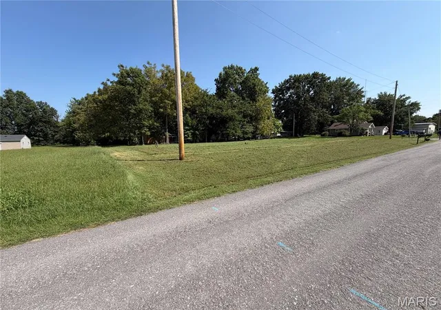 Photo 4 of Land for sale at 0 Pine, Montgomery City, MO 63361 | MLS# MIS26055955 | Listing updated on 2026-08-30