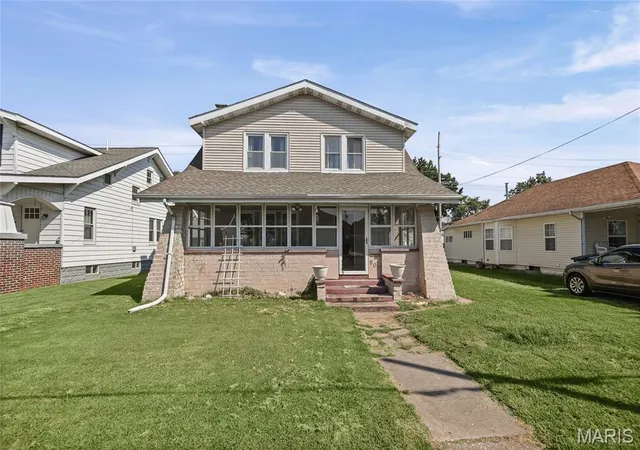 Photo 2 of Single family home for sale at 803 E Lorena Ave, Wood River, IL 62095 | MLS# MIS26055957 | Listing updated on 2026-09-14