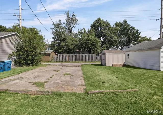 Photo 31 of Single family home for sale at 803 E Lorena Ave, Wood River, IL 62095 | MLS# MIS26055957 | Listing updated on 2026-09-14