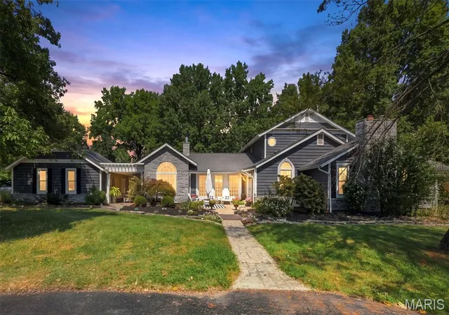Photo 1 of Sale Pending at 6020 Lafayette Dr, Weldon Spring, MO 63304 | MLS# MIS26055961 | Listing updated on 2026-09-17