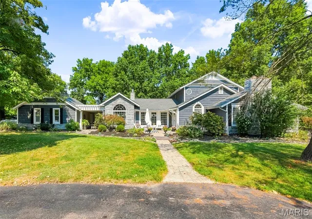 Photo 2 of Single family home for sale at 6020 Lafayette Dr, Weldon Spring, MO 63304 | MLS# MIS26055961 | Listing updated on 2026-09-14