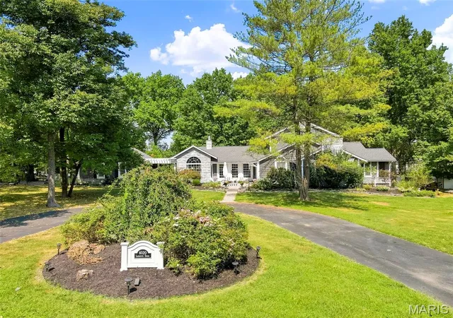 Photo 3 of Single family home for sale at 6020 Lafayette Dr, Weldon Spring, MO 63304 | MLS# MIS26055961 | Listing updated on 2026-09-14