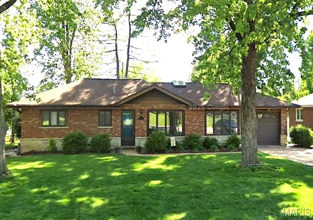Single family home for sale at 8845 Fox Park Dr, Saint Louis, MO 63126 | MLS# MIS26055965
