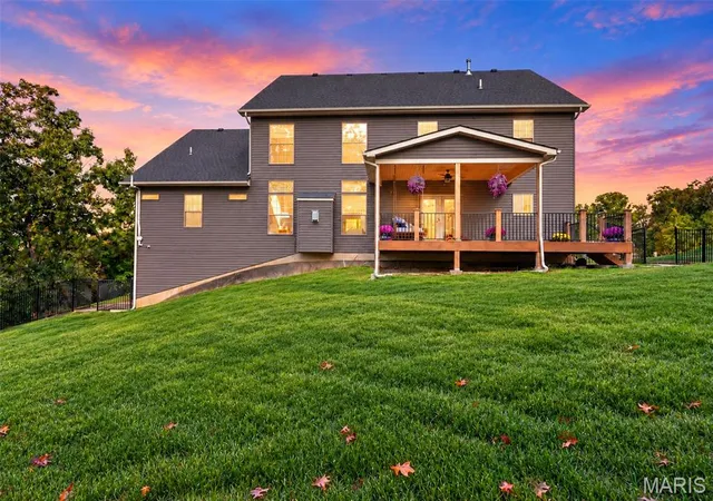 Photo 3 of Single family home for sale at 305 Crescent Oak Ct, Wentzville, MO 63385 | MLS# MIS26055981 | Listing updated on 2026-10-22