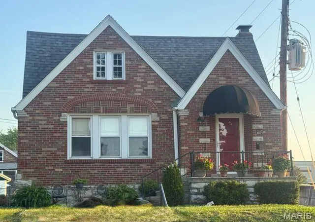 Photo 1 of Sale Pending at 6015 Pernod Ave, St Louis, MO 63139 | MLS# MIS26055983 | Listing updated on 2026-09-01