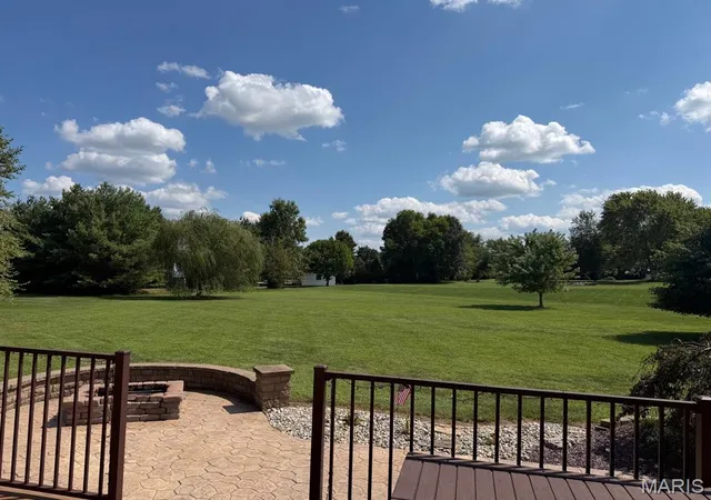 Photo 2 of Single family home for sale at 20 Glory Dr, Highland, IL 62249 | MLS# MIS26055984 | Listing updated on 2026-09-06