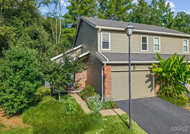 Photo 1 of Sale Pending at 718 Turtle Cvs, Ballwin, MO 63011 | MLS# MIS26055986 | Listing updated on 2026-10-06