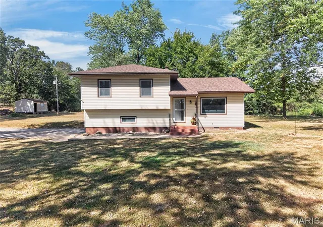 Photo 1 of Single family home for sale at 29223 Pacific Dr, Lebanon, MO 65536 | MLS# MIS26055990 | Listing updated on 2026-08-31