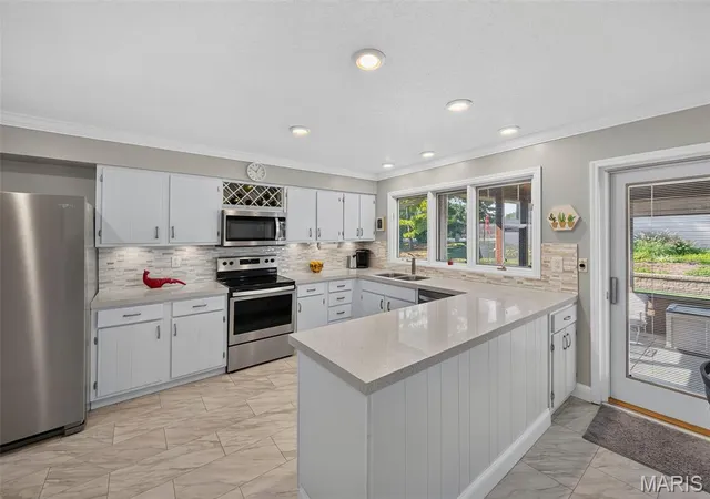 Photo 4 of Sale Pending at 4538 Bryncastle Pl, Saint Louis, MO 63128 | MLS# MIS26055996 | Listing updated on 2026-09-13