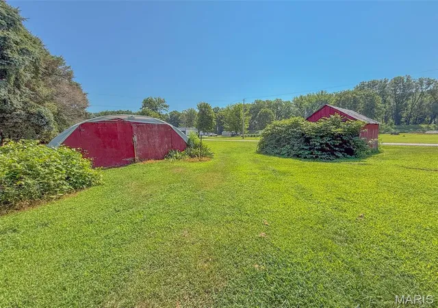 Photo 4 of Single family home for sale at 170 S Church St, New Canton, IL 62356 | MLS# MIS26056000 | Listing updated on 2026-09-04