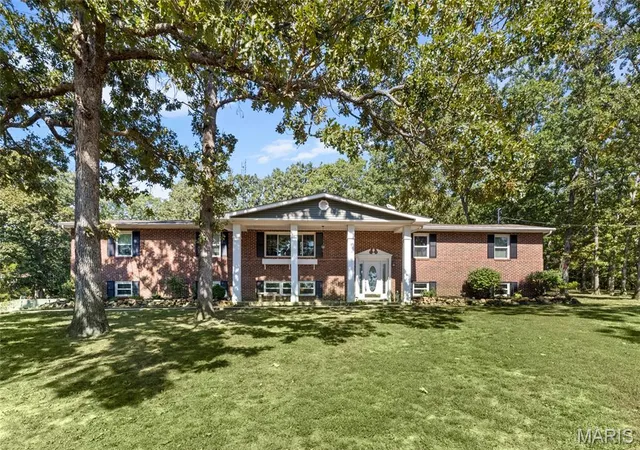 Photo 1 of Single family home for sale at 1466 Neff Rd, Saint Clair, MO 63077 | MLS# MIS26056007 | Listing updated on 2026-09-03