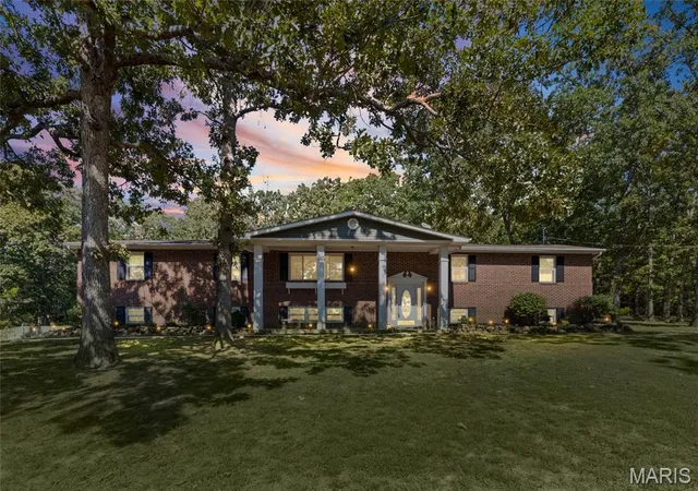 Photo 2 of Single family home for sale at 1466 Neff Rd, Saint Clair, MO 63077 | MLS# MIS26056007 | Listing updated on 2026-09-03