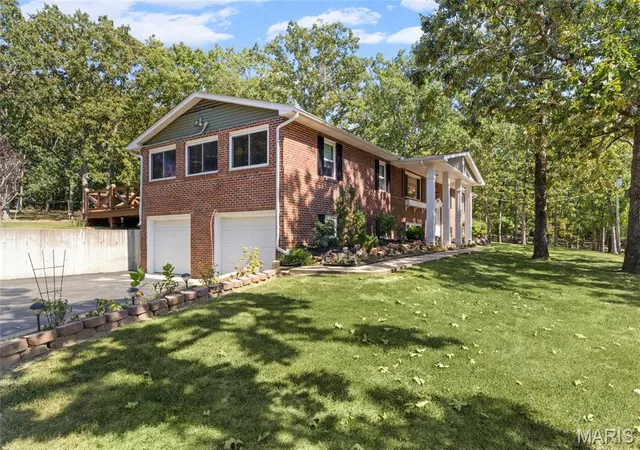 Photo 2 of Single family home for sale at 1466 Neff Rd, Saint Clair, MO 63077 | MLS# MIS26056007 | Listing updated on 2026-09-03