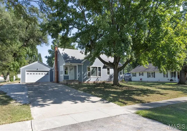 Photo 4 of Single family home for sale at 291 W 2nd Street, Beckemeyer, IL 62219 | MLS# MIS26056013 | Listing updated on 2026-09-08