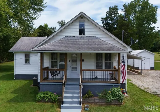 Photo 1 of Single family home for sale at 1111 Richeson Rd, Potosi, MO 63664 | MLS# MIS26056020 | Listing updated on 2026-08-31