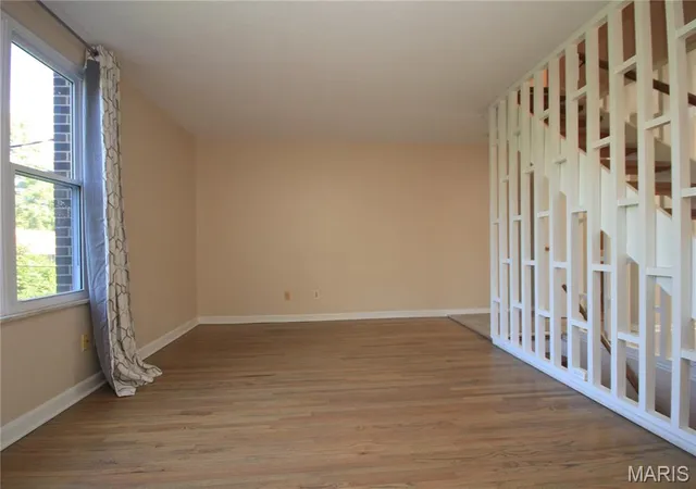 Photo 2 of Condo for sale at 35 Tower Hl Ct, Saint Louis, MO 63132 | MLS# MIS26056021 | Listing updated on 2026-09-27