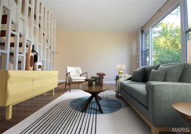 Photo 3 of Condo for sale at 35 Tower Hl Ct, Saint Louis, MO 63132 | MLS# MIS26056021 | Listing updated on 2026-09-27