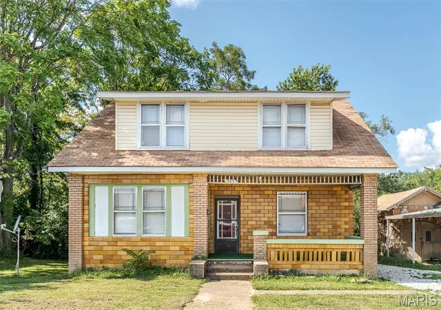 Photo 1 of Multi family home for sale at 345 E Springfield Ave, Saint Clair, MO 63077 | MLS# MIS26056024 | Listing updated on 2026-09-02
