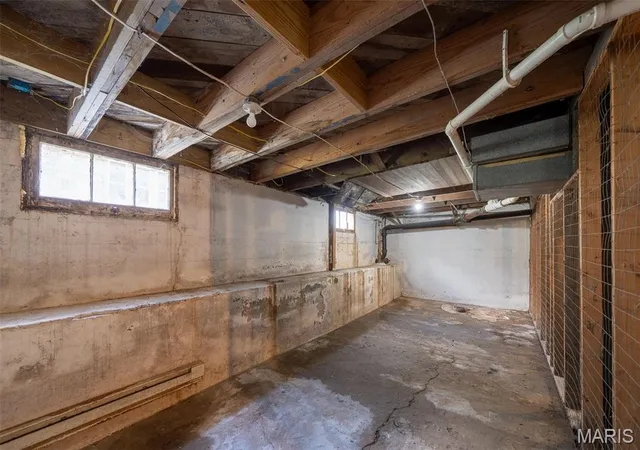 Listing Photo 2 - Condo for sale in building located at 345 E Springfield Ave, Saint Clair, MO 63077